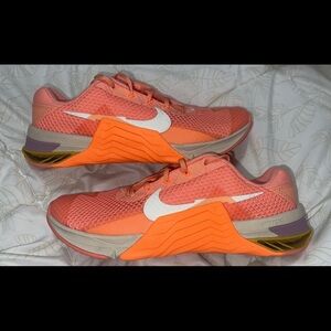 Nike react women's metcon sneakers shoes size 8